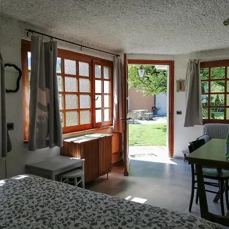 Holiday home Casetta Del Molo Mandello del Lario